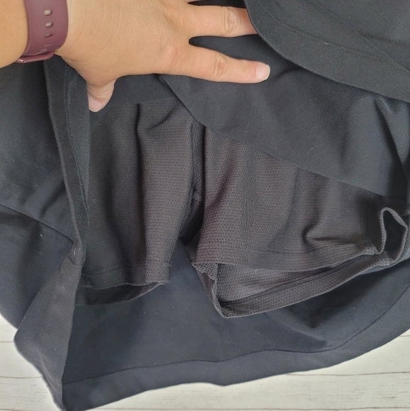 ATHLETA BLACK SKORT, SZ SMALL - Picture 3 of 11